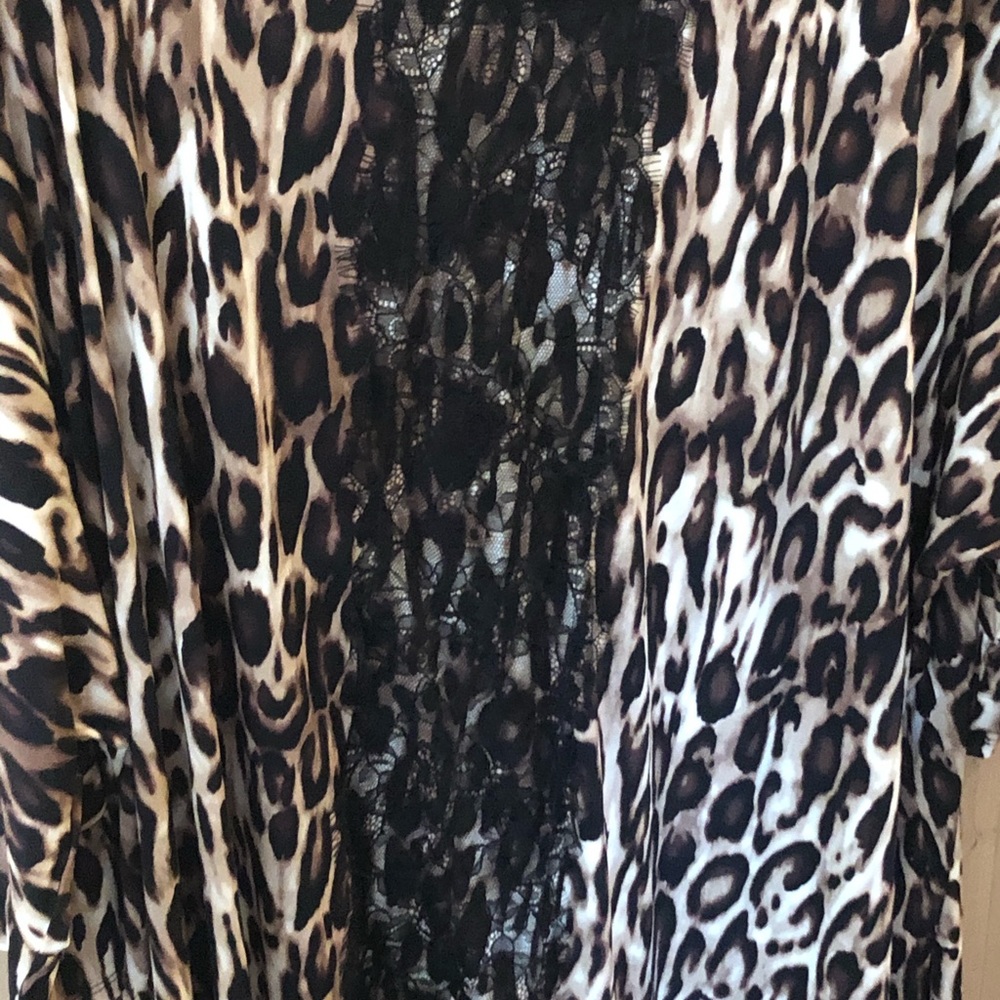 Chico’s leopard silk top - Picture 6 of 6
